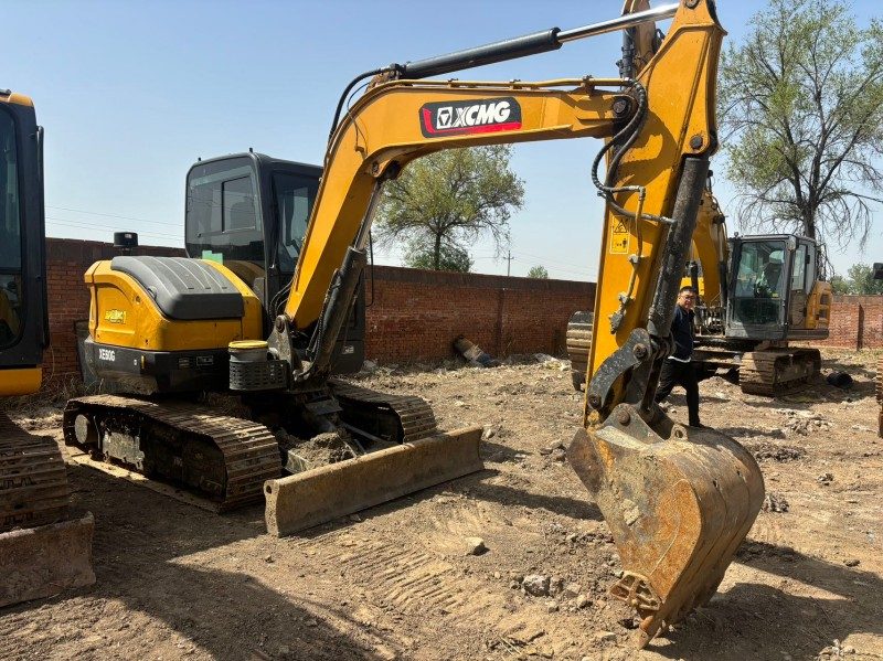 Used XCMG XE60G Crawler Excavator (October 2023, 1700 Hours)